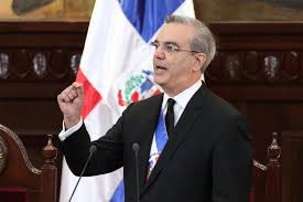 Presidente Abinader condena agresión de coronel a una mujer y anuncia sanciones