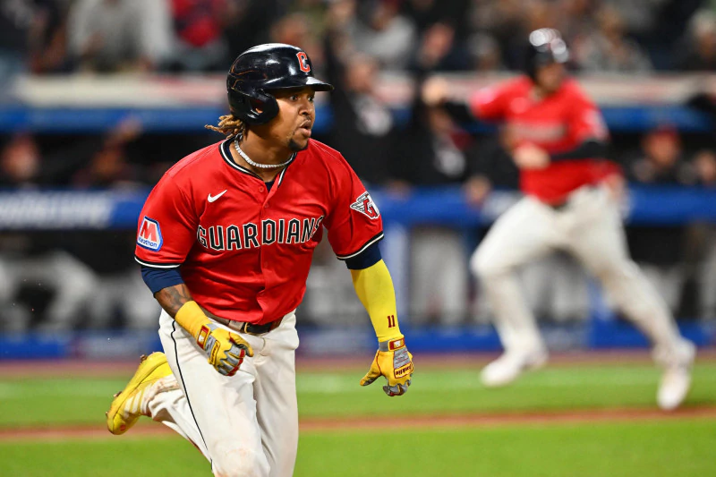 José Ramírez alcanza los 400 dobles y sigue haciendo historia con Cleveland