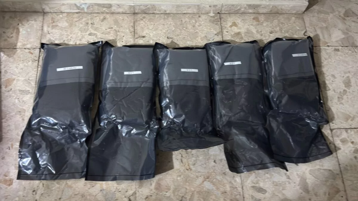 DNCD incauta nueve paquetes de presunta marihuana en operativo en San Francisco de Macorís