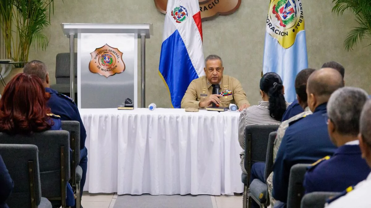 Director de Migración llama a reforzar eficiencia y trato en controles fronterizos