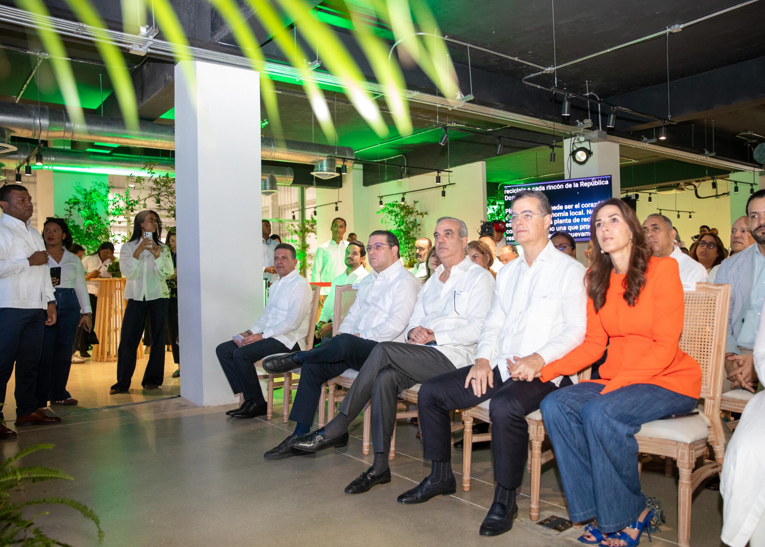Edeeste aclara causa de interrupción eléctrica durante inauguración en Quisqueya