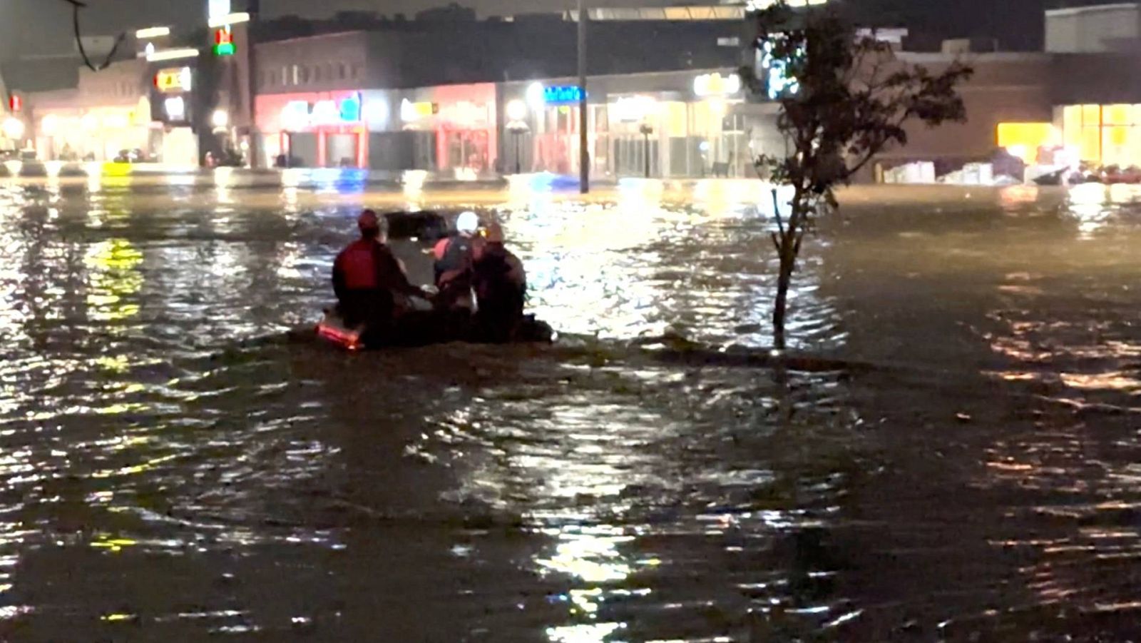 Lluvias reavivan temor en comunidades tras inundaciones y una víctima fatal