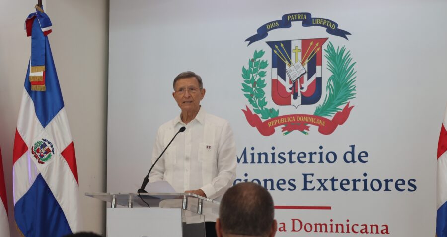 Gobierno centraliza ingresos de consulados dominicanos en el exterior para reforzar transparencia