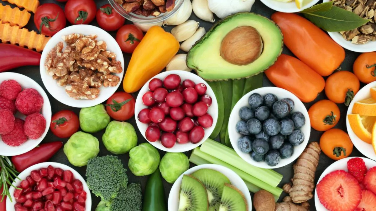 Reino Unido prepara medidas ante posible escasez de alimentos por conflicto en Ormuz