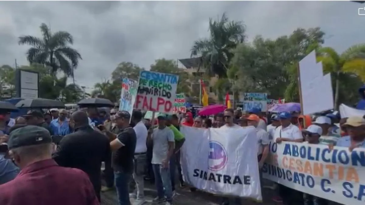 Protestan en San Francisco de Macorís contra eliminación de la cesantía laboral