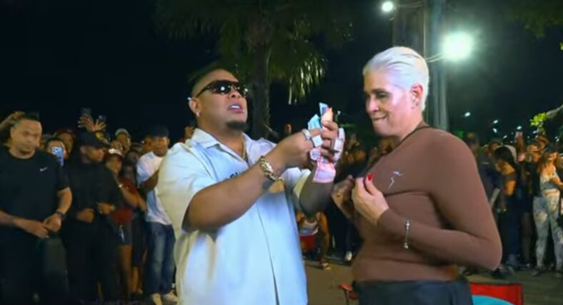 Bulín 47 sorprende con donación en “Planeta Alofoke” y apoya a “La Viuda Blanca”
