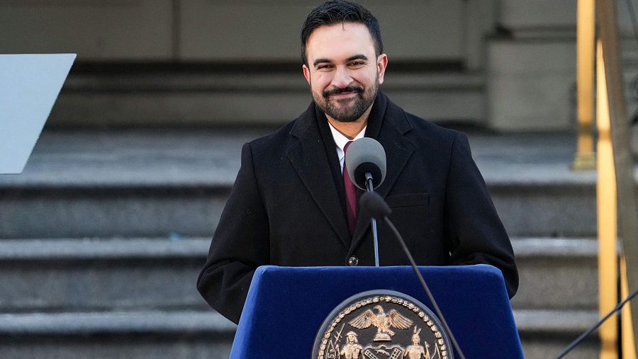 Nueva York enfrenta fuerte presión fiscal y busca acuerdo para evitar déficit histórico