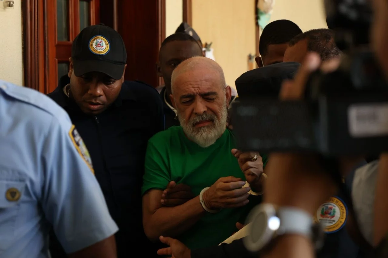 Tribunal impone tres meses de prisión suspendida al comunicador Ángel Martínez por difamación contra diputado