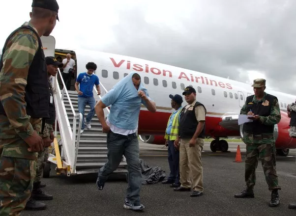 República Dominicana recibirá unos 30 deportados mensuales desde EE.UU bajo acuerdo temporal