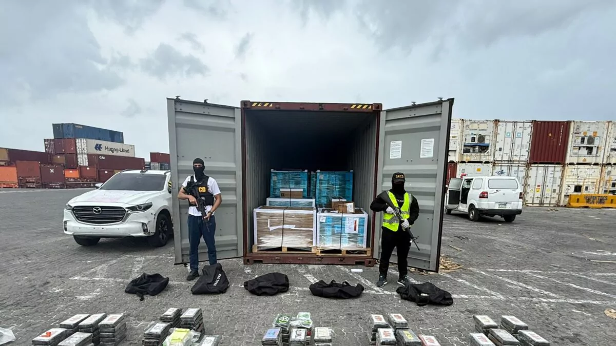 Incautan 120 paquetes de cocaína en el puerto Multimodal Caucedo