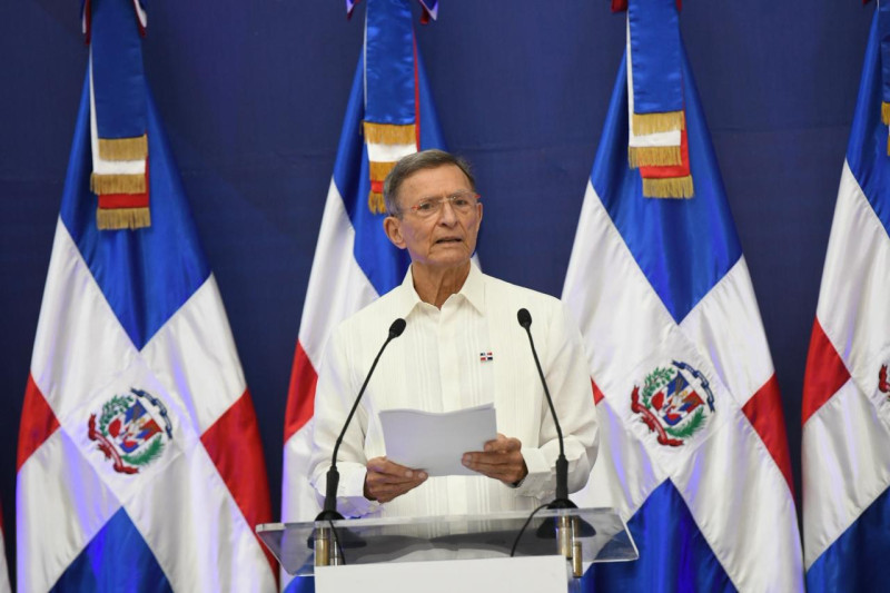 Roberto Álvarez defiende acuerdo con EE.UU y afirma que no requería aprobación previa del Congreso