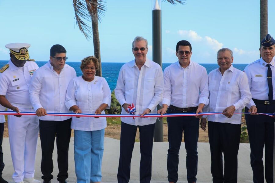Abinader inaugura segunda etapa del malecón de Santo Domingo Este y destaca crecimiento del municipio