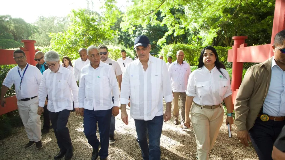 Abinader anuncia renovación del Zoológico Nacional y supervisa avances en el Jardín Botánico