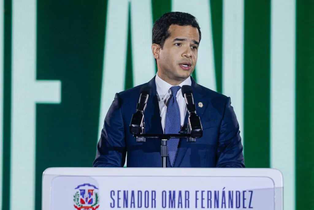 Omar Fernández y economista advierten reforma fiscal no debe aumentar carga a los más pobres