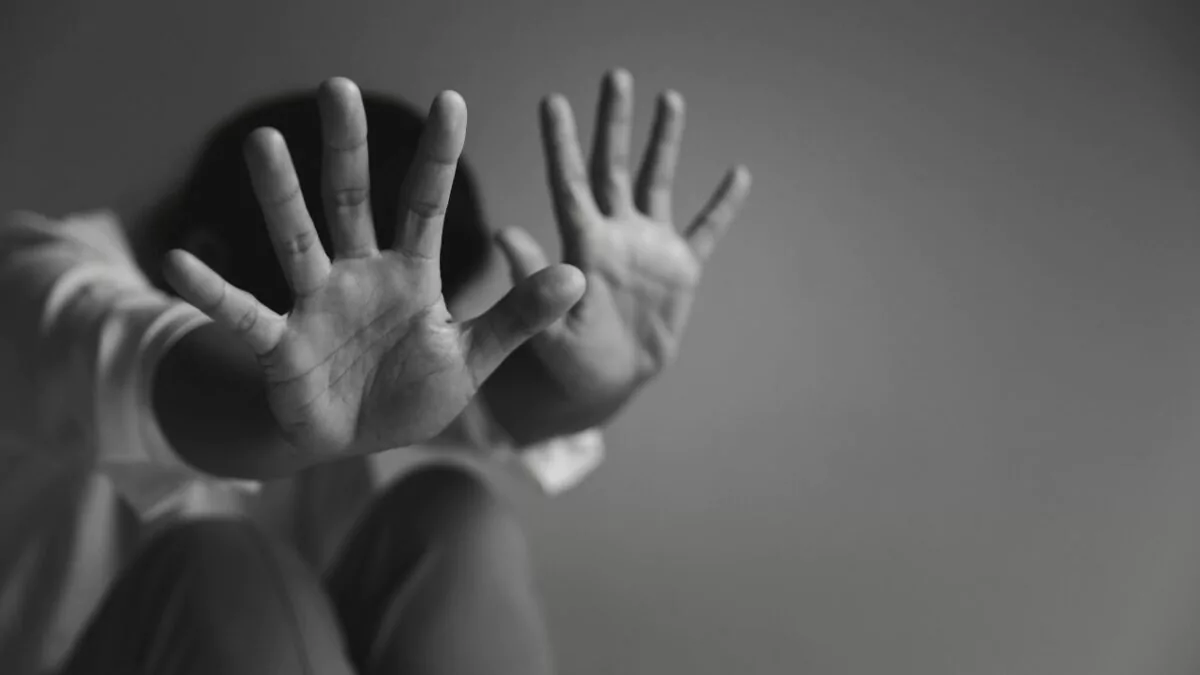 Familia de adolescente denuncia presunto abuso y cuestiona liberación de acusado en San Juan