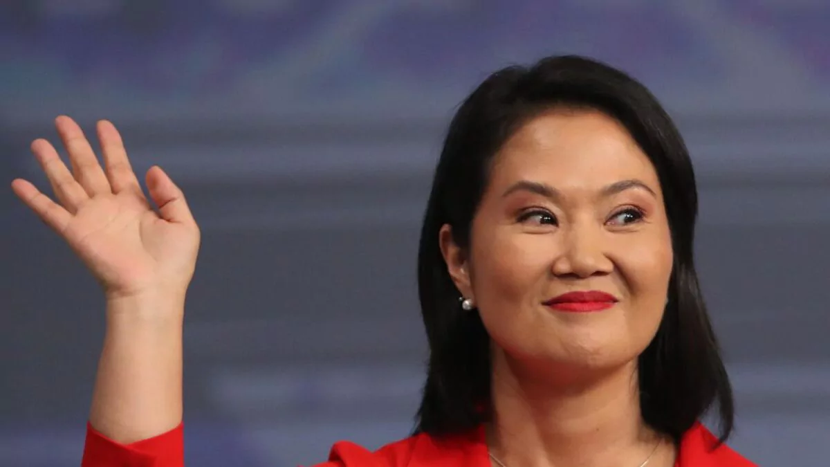 Keiko Fujimori toma la delantera en el conteo presidencial de Perú por estrecho margen