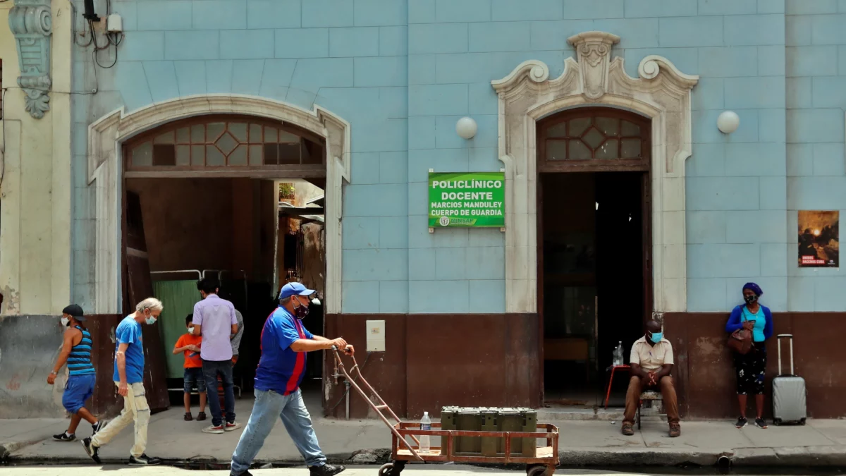 Cuba recupera el servicio eléctrico tras otro apagón nacional que dejó a millones sin energía