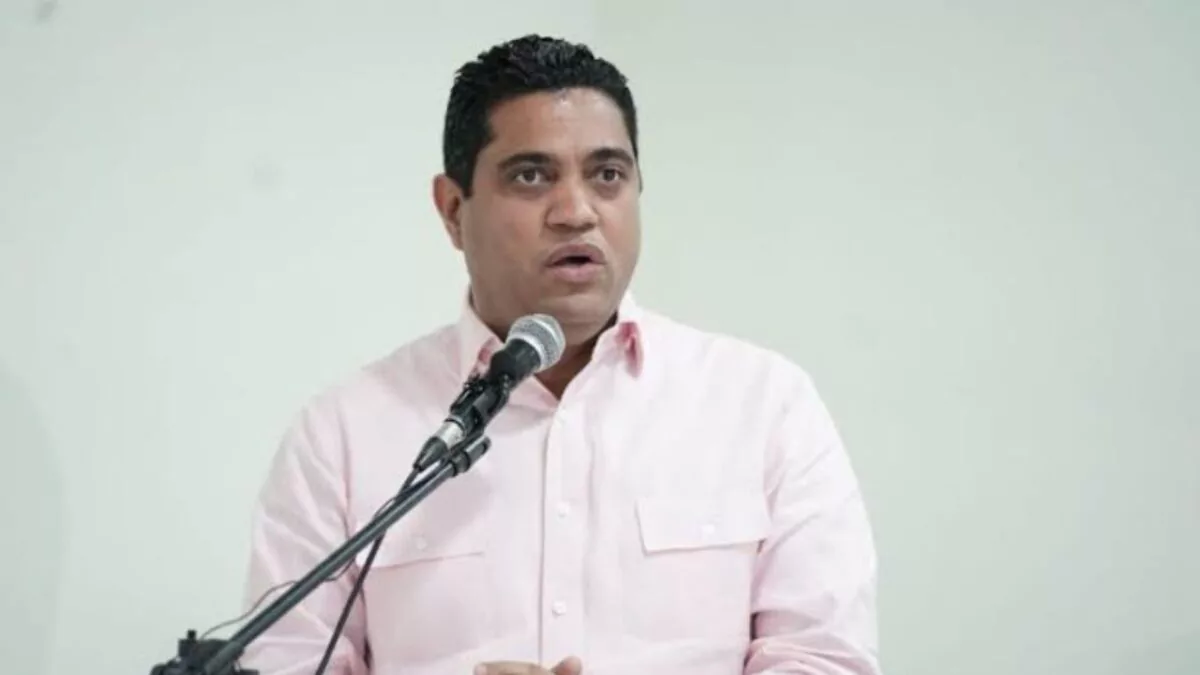 Kelvin Cruz niega falta de apoyo del Gobierno para viaje de niños al Caribe Kids