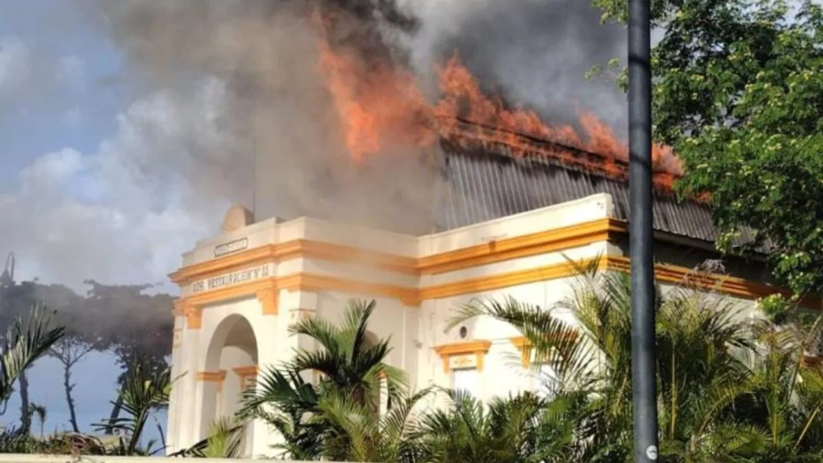 Bomberos atribuyen a un cortocircuito el incendio en la Logia Restauración No. 11 de Puerto Plata