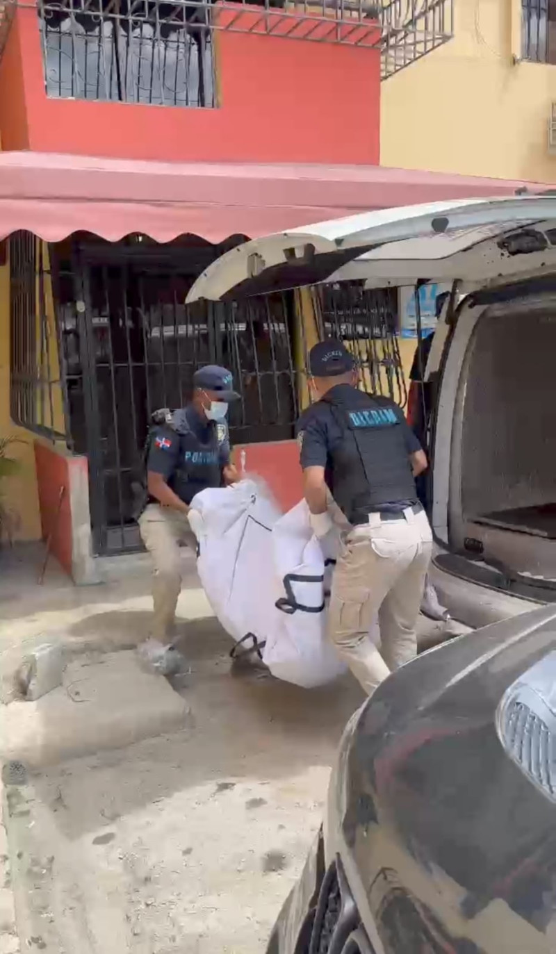 Madre, hijo y su mascota son hallados muertos dentro de un apartamento en el Distrito Nacional