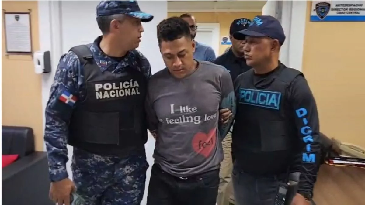 Se entrega hombre vinculado al asesinato de adolescente hallada sin vida en Santiago