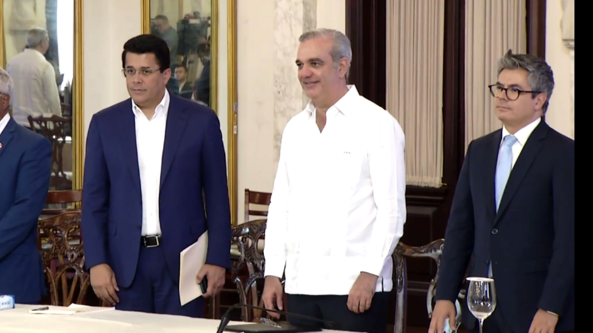 Respaldo de Yayo Sanz Lovatón a David Collado genera reacciones en el PRM