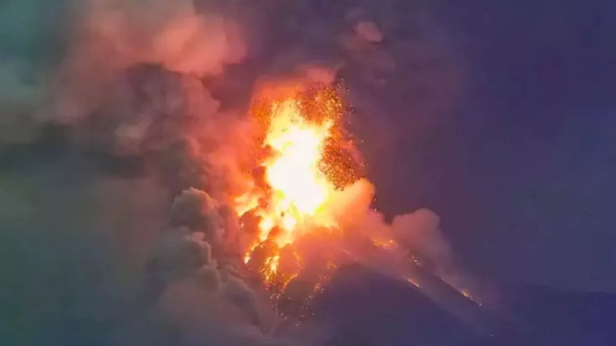 Evacúan comunidades en Guatemala por aumento de la actividad del volcán de Fuego