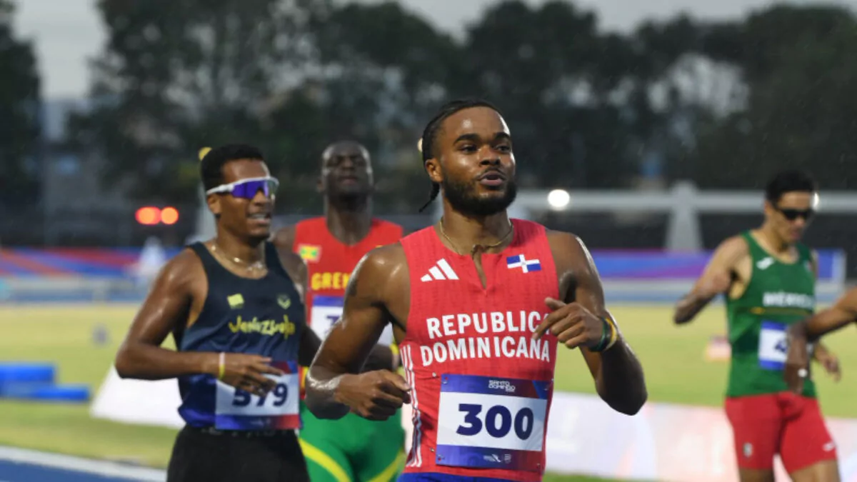 Gabriel Moronta gana oro en los 400 metros y completa doblete dominicano en Santo Domingo 2026