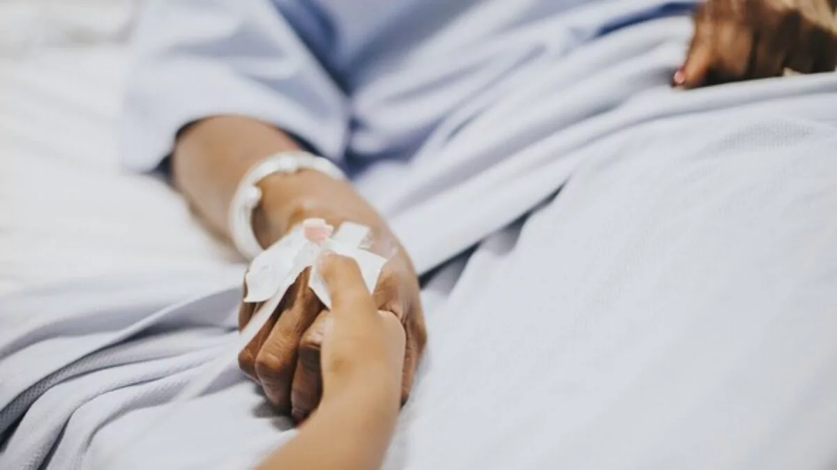 Francia promulga ley que permite la ayuda médica para morir