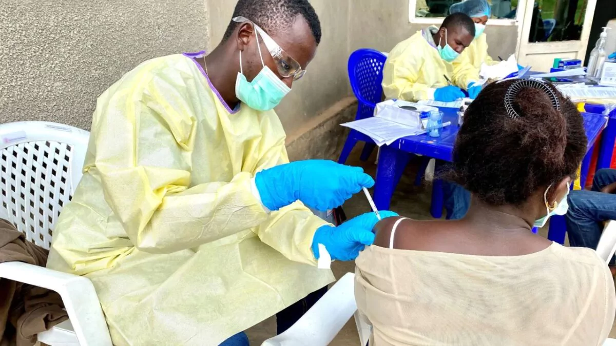 El Congo recibirá 70,000 vacunas para enfrentar el brote de ébola