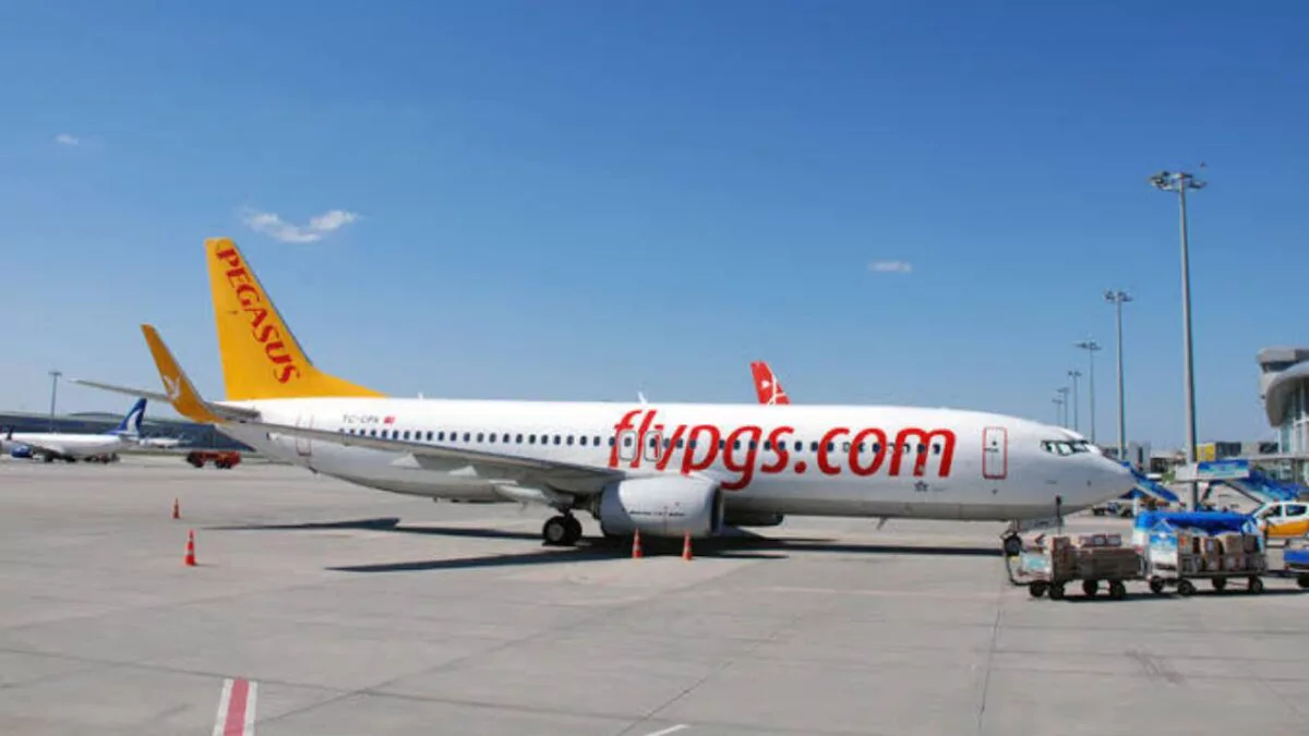 Pegasus cancela 12 vuelos entre Turquía y Rusia tras amenaza de Zelenski