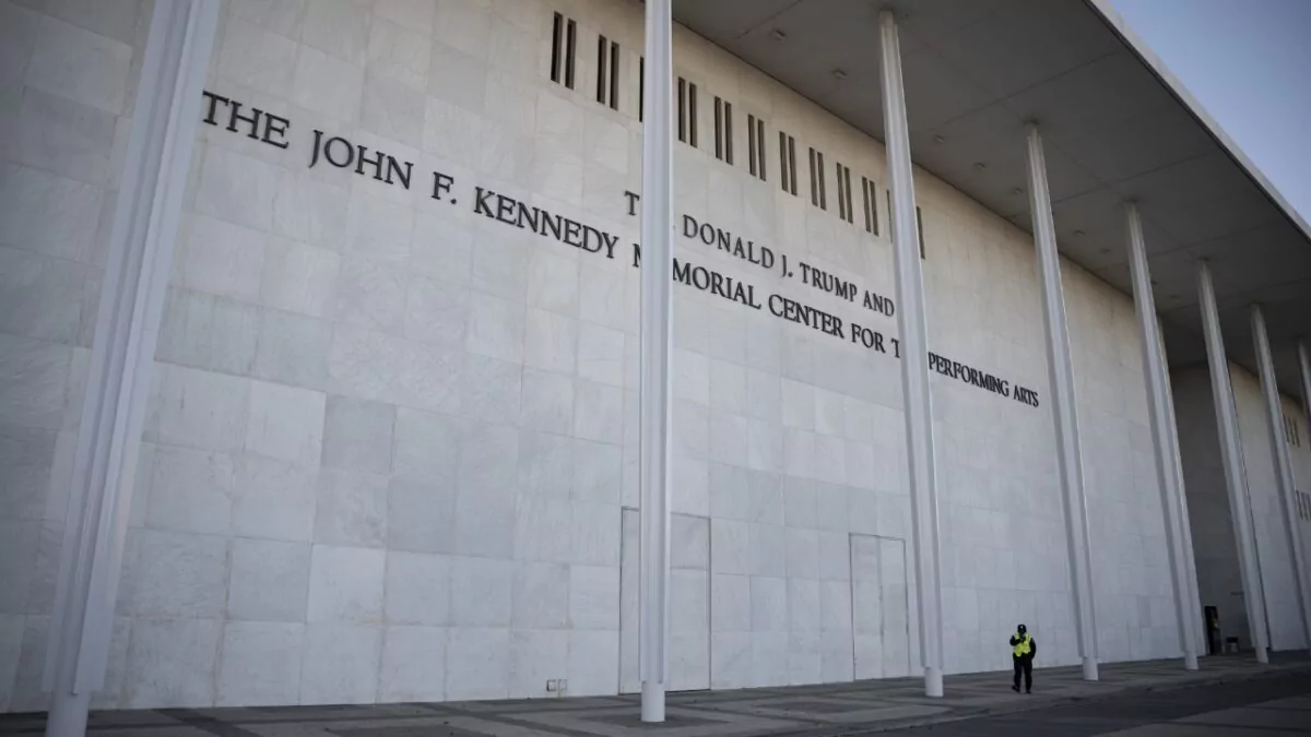 Kennedy Center queda cercado mientras crece la disputa por su futuro