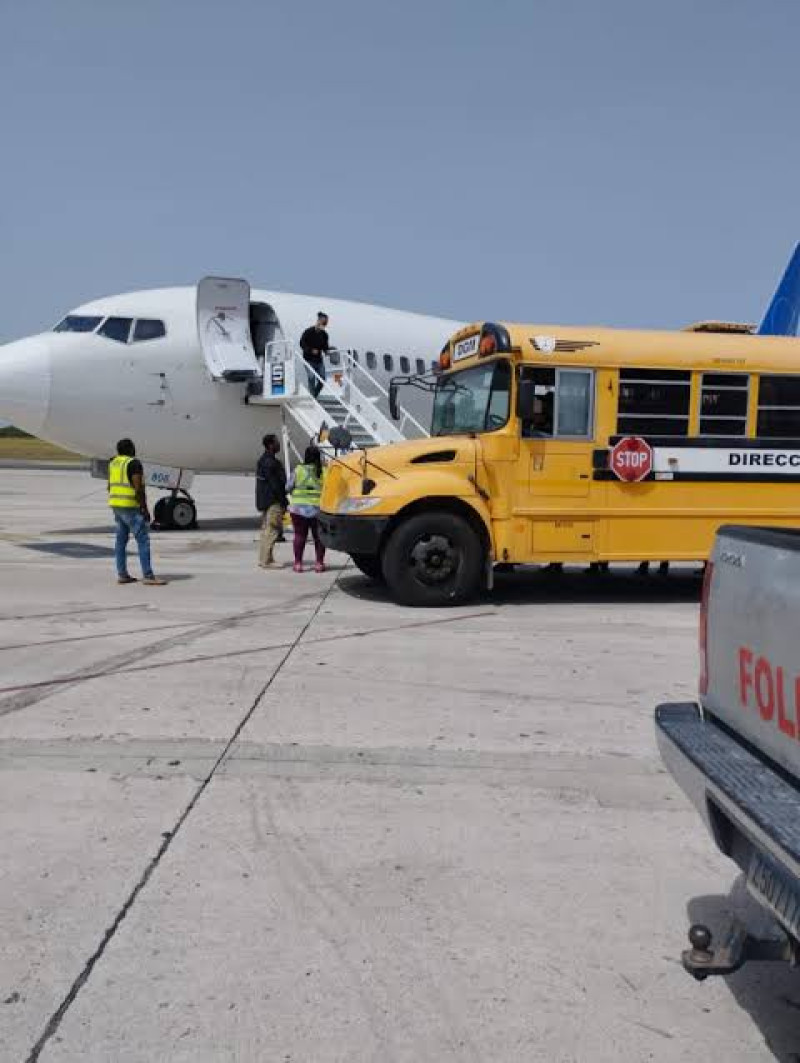 Más de 2,300 dominicanos fueron deportados desde EE.UU. en los primeros ocho meses de 2026