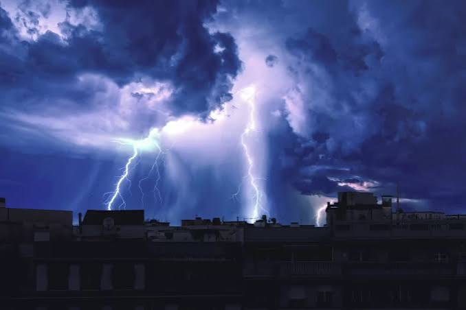 Disturbio atmosférico provoca más de 500 descargas eléctricas en RD