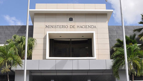 Economía dominicana crece 4.5 % a julio, según Hacienda