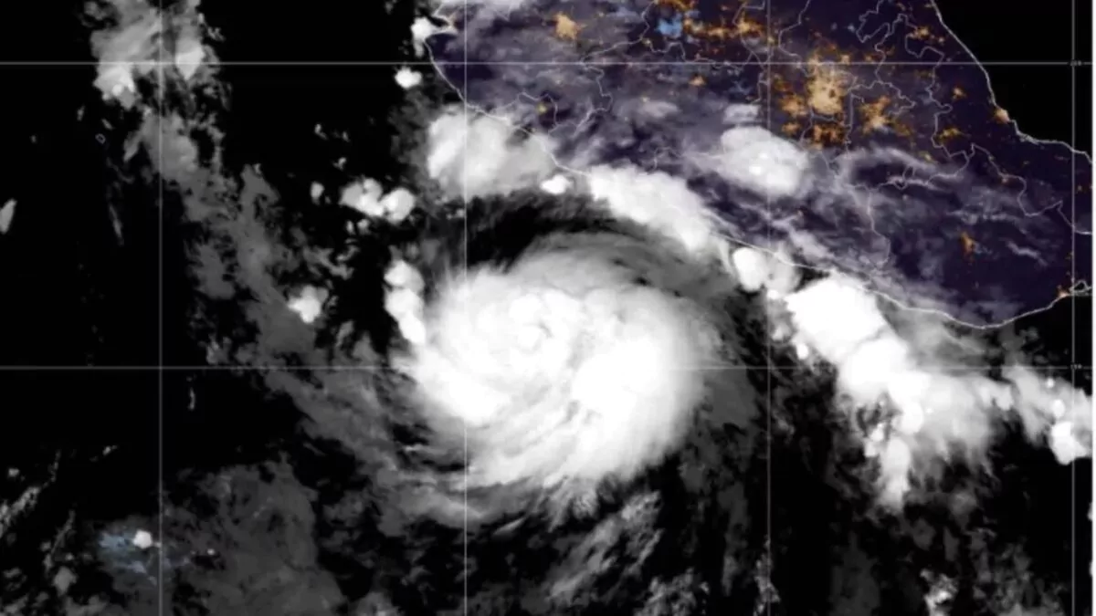 Tormenta tropical Polo amenaza con intensificarse a huracán en el Pacífico mexicano
