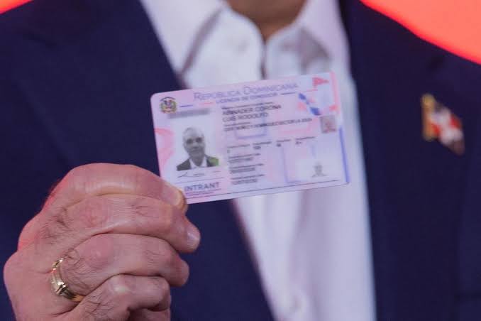 Licencias de conducir tendrán cuatro años de vigencia sin límite por edad