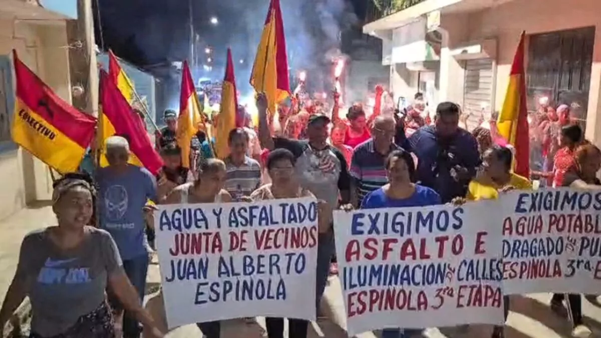 Moradores de Espínola reclaman calles y agua potable