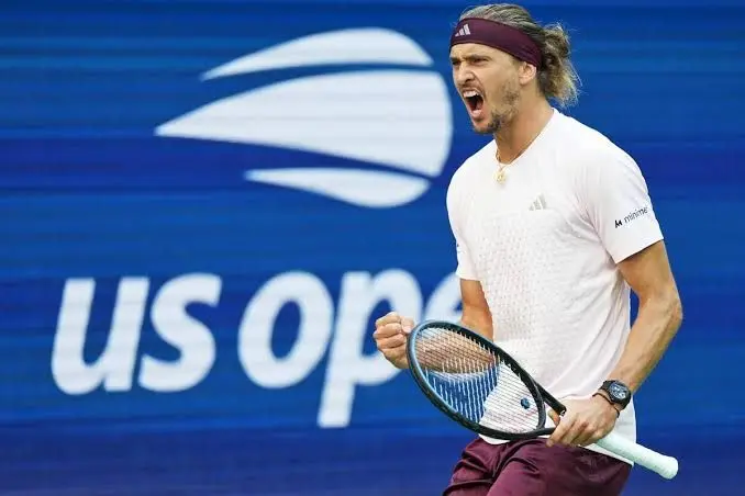 Zverev vence a Bublik en un duelo reñido y avanza a cuartos de final en Shanghái