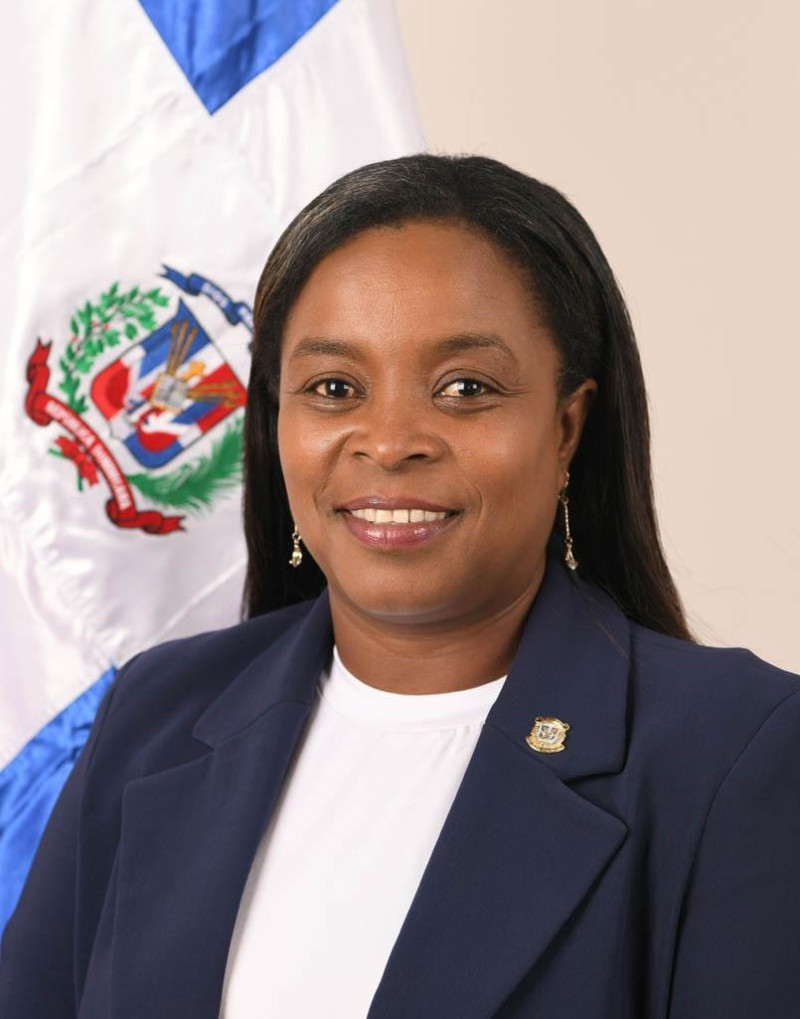 Policía investiga incidente en el que diputada Millys Martínez fue esposada durante fiestas patronales en Elías Piña