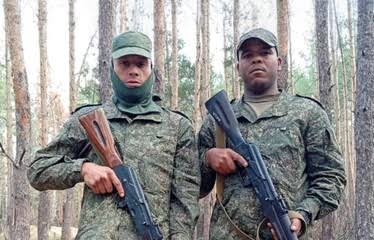 Embajador ruso dice extranjeros que combaten en Rusia lo hacen por decisión personal