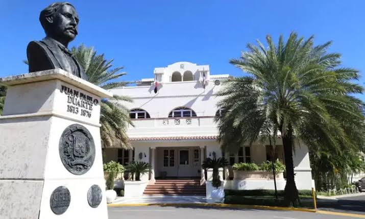 MIREX entrega a Rusia expedientes de 20 dominicanos vinculados a ofertas de empleo
