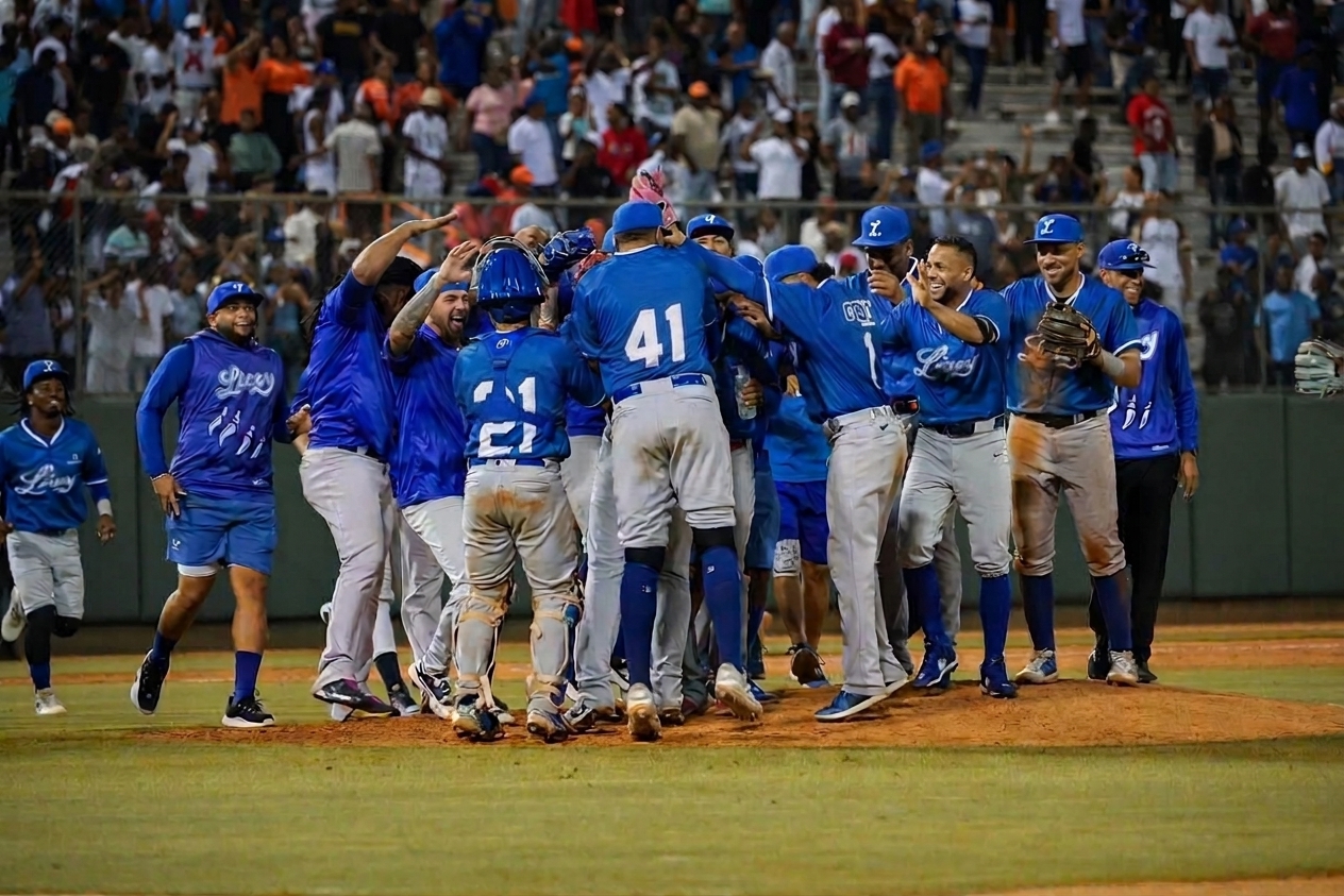 Licey hace historia con juego sin hit ni carrera y asume el liderato en solitario