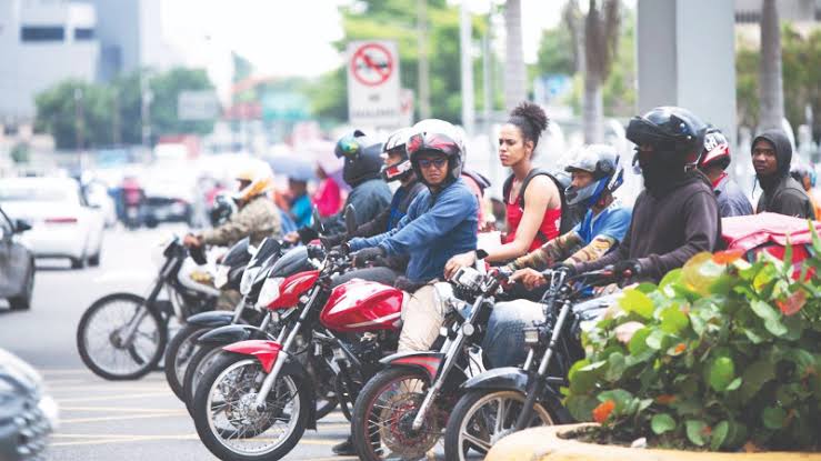 Solo el 0.49 % de los motociclistas en RD tiene licencia de conducir