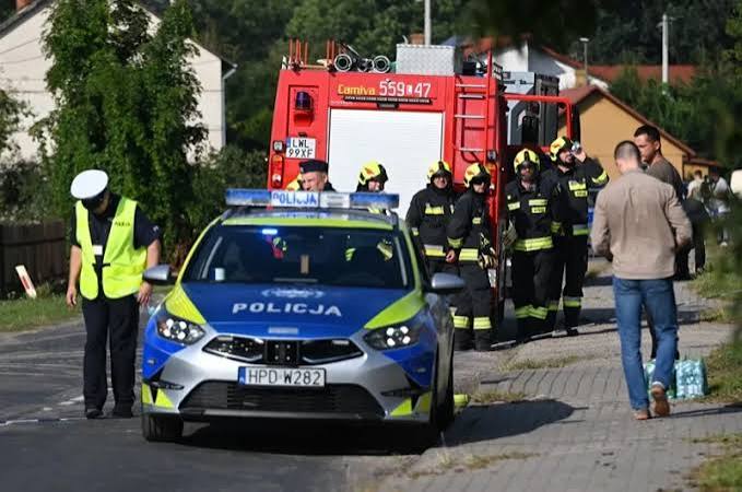 Joven de 19 años hiere a varias personas en un centro educativo de Polonia