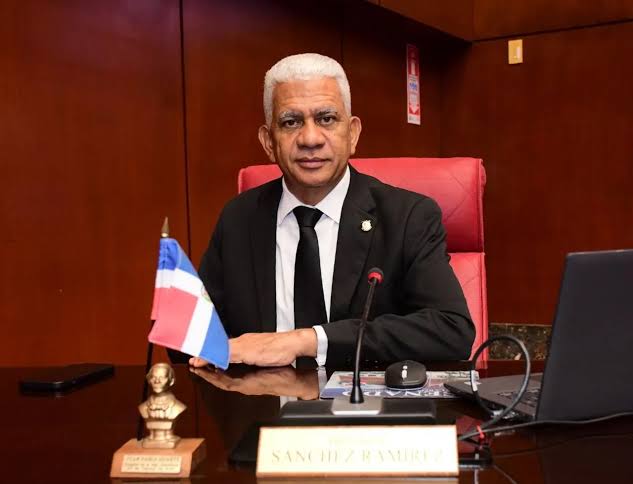 Sánchez Ramírez anuncia cuarta edición de FESTUR en la Presa de Hatillo