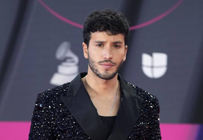 Sebastián Yatra celebra el español y destaca la acogida de los latinos en España